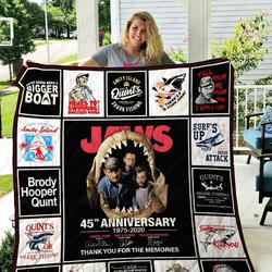 Adu Jaws Quilt Blanket Ver 17 2 and Home Decor