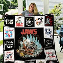 Adu Jaws Quilt Blanket Ver 17 5 and Home Decor