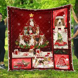 Beagle Dogs Christmas Tree Premium Quilt  Quilt and Home Decor