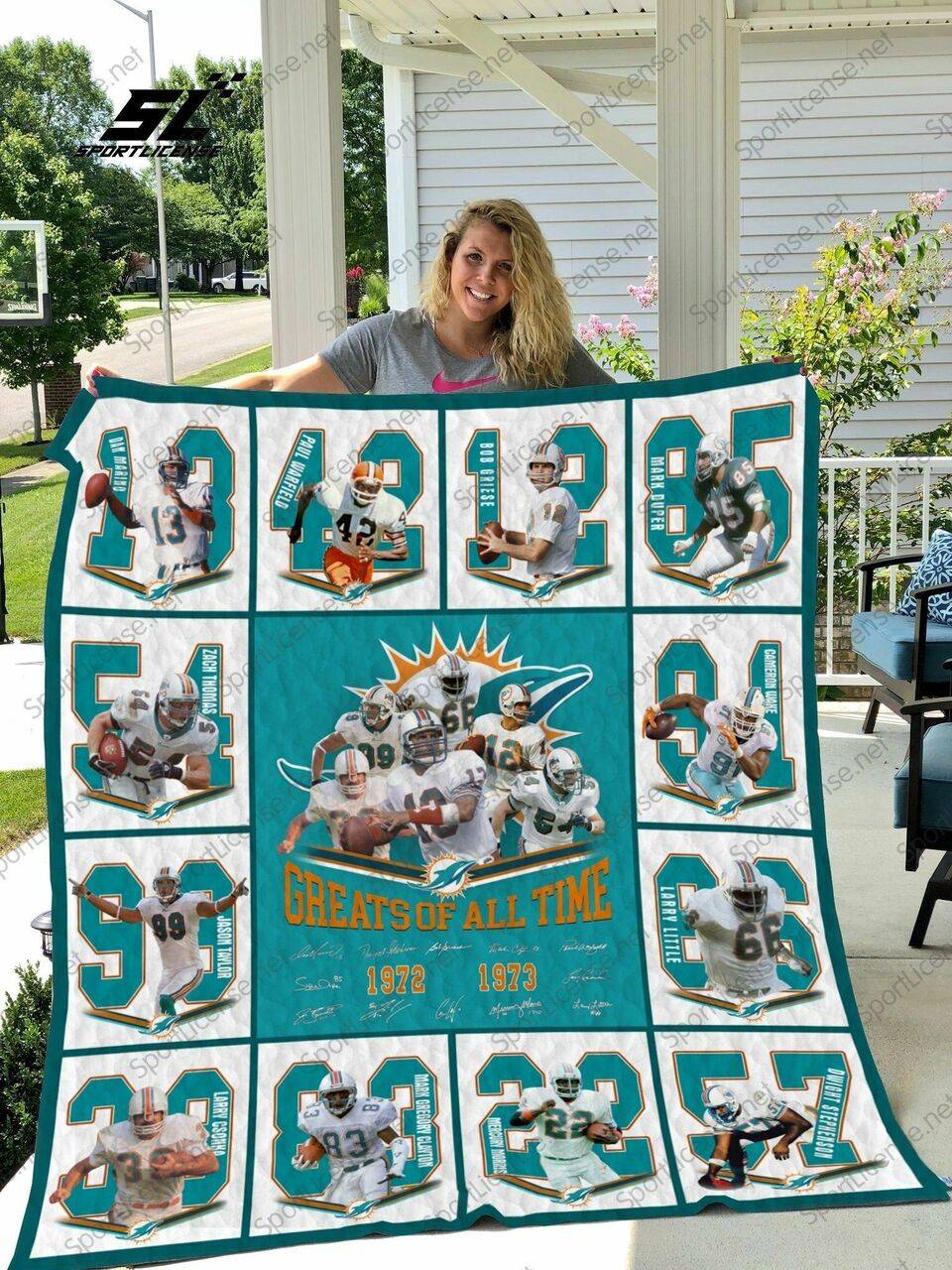 Bl Md Quilt Blanket and Home Decor
