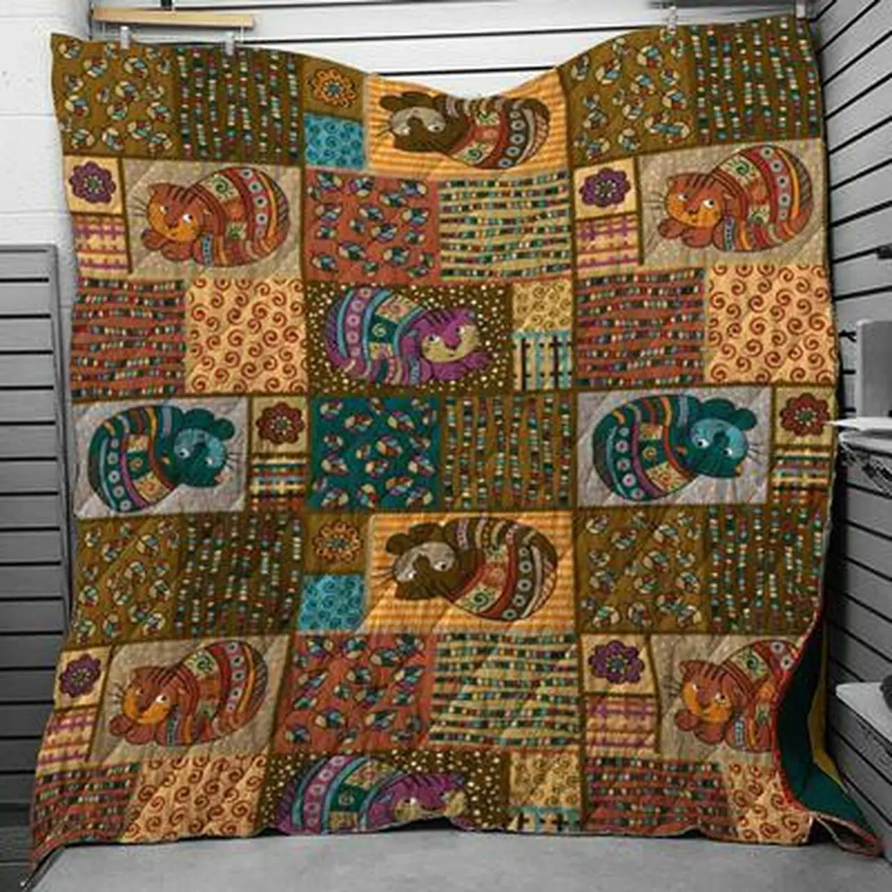 Brown Cat Quilt Blanket Quilt and Home Decor