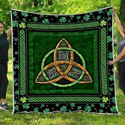 Celtic Shamrock Hur Quilt Cysifr and Home Decor