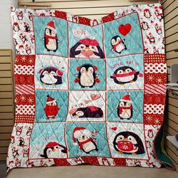Chubby Penguin Christmas Quilt  Quilt and Home Decor