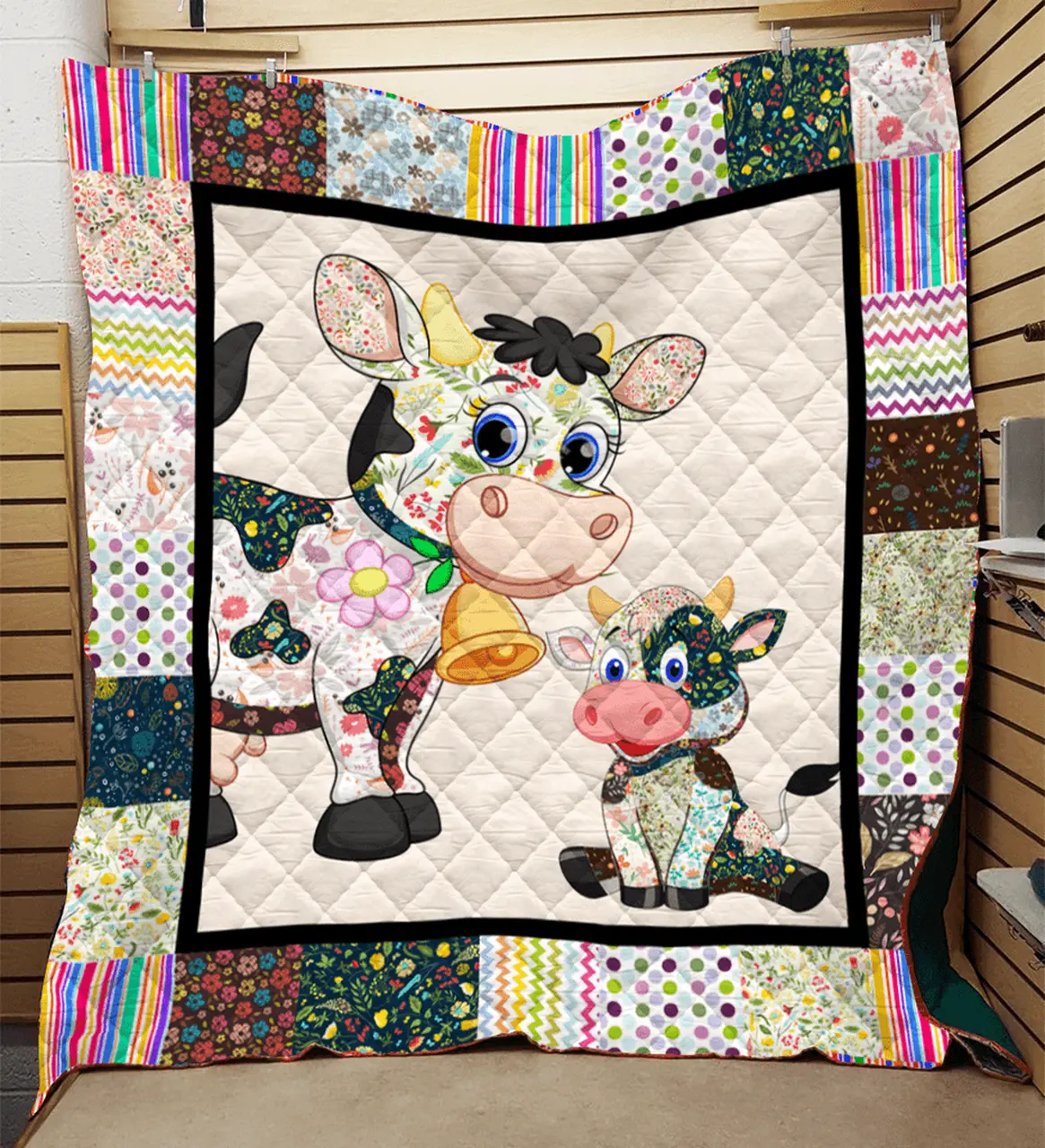 Cow G Quilt Xw and Home Decor