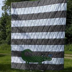 Crocodile Hur Quilt Bevrtb and Home Decor