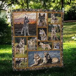 Czechoslovakian Wolfdog Cute Quilt Blanket Dhc09122012Dd and Home Decor