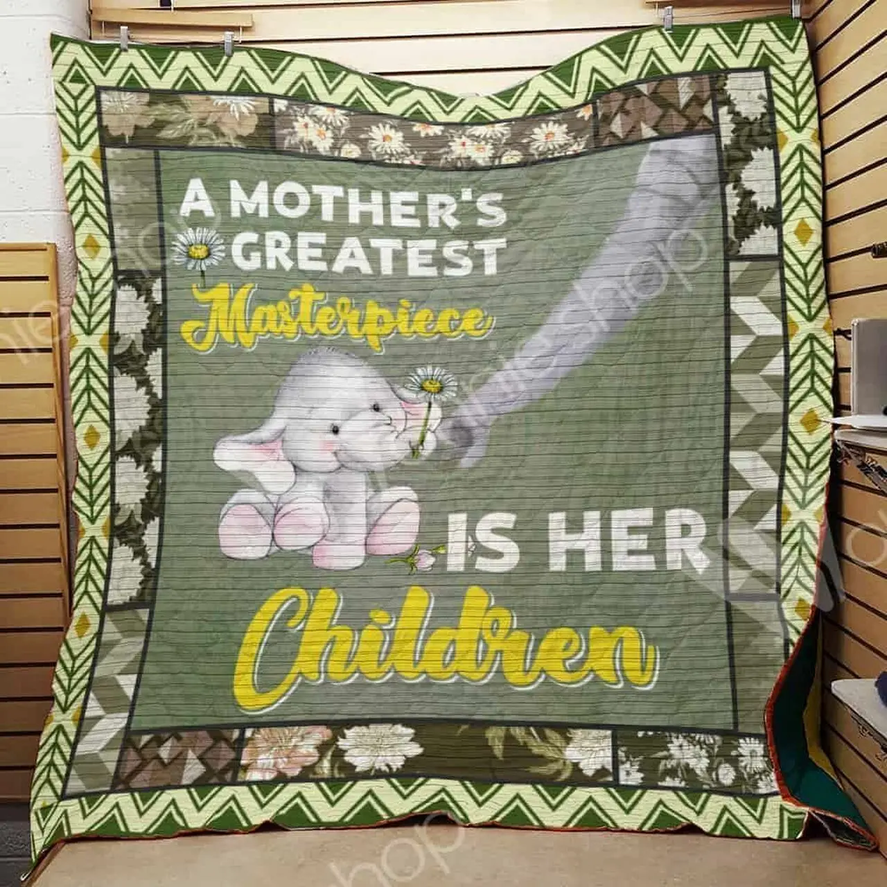 Elephant Ee Quilt Inkpfs and Home Decor