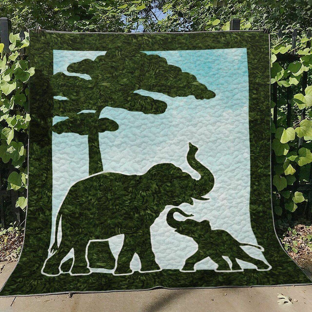 Elephant Hur Quilt gg and Home Decor