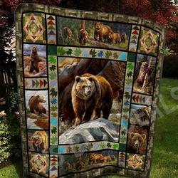 Fox Fox On Tree U Quilt Lr and Home Decor