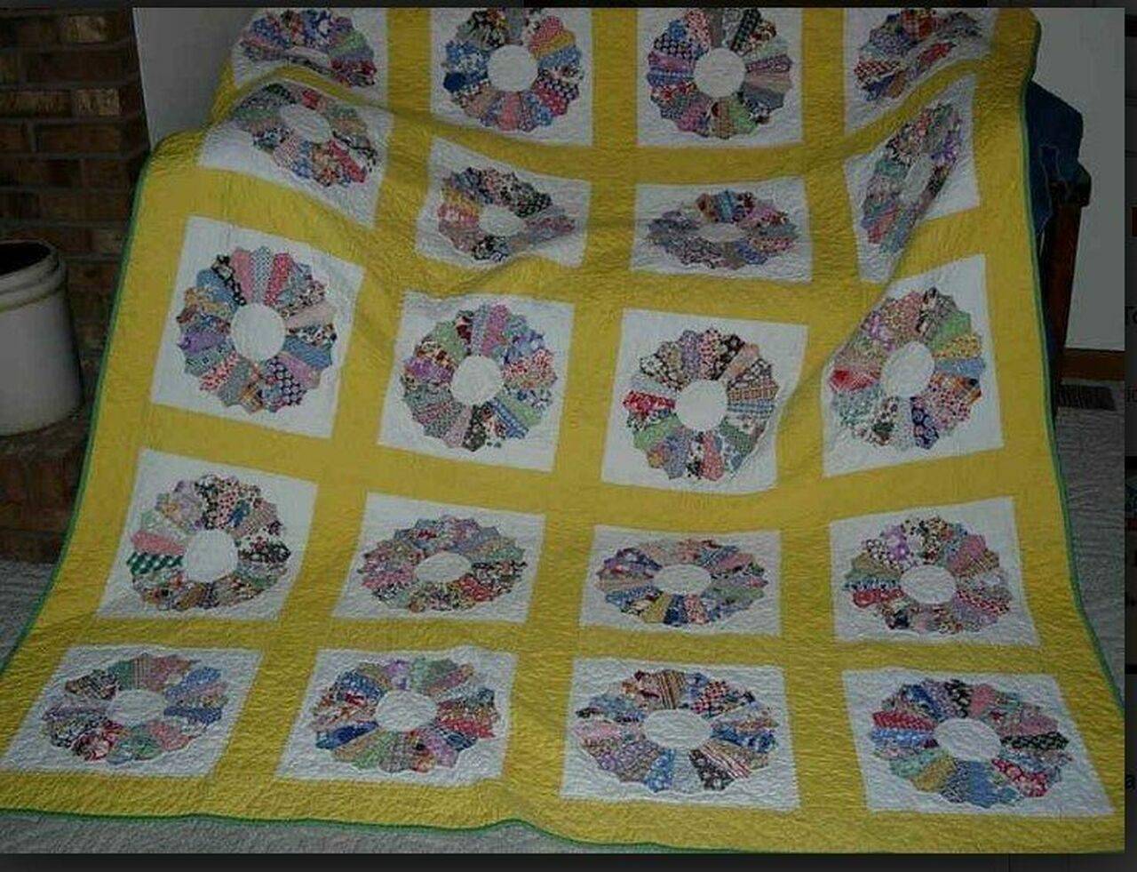 Fremont Dresden Plate Cla1810282Q Quilt Blanket and Home Decor
