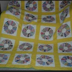 Fremont Dresden Plate Cla1810282Q Quilt Blanket and Home Decor