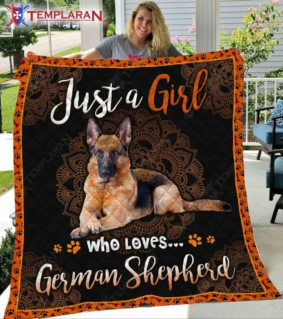 German Sheperd E Quilt Derqiv and Home Decor