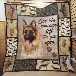 German Shepherd Dog Quilt -Hn060808  Quilt and Home Decor