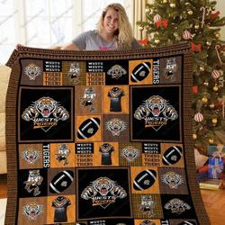 H Wt Nrl Quilt Blanket and Home Decor