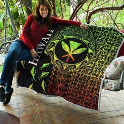 Hawaii Polynesian Pattern Ombre Color Quilt and Home Decor