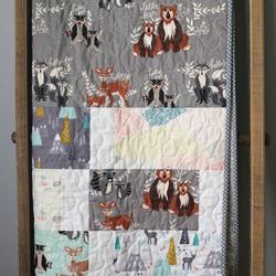 Hello Bear Quilt Blanket Dhc3101240Lt and Home Decor