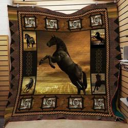 Horse Cla1610181Q Quilt Blanket and Home Decor