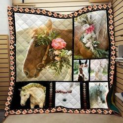Horse G Quilt Py and Home Decor