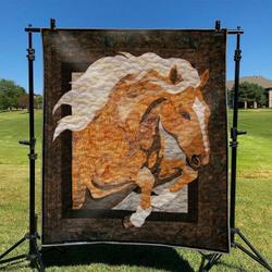 Horse Hur Quilt cg and Home Decor