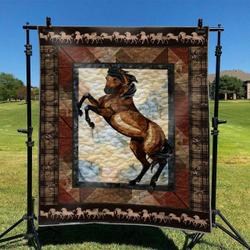 Horse Hur Quilt ci and Home Decor
