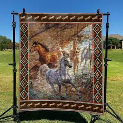 Horse Hur Quilt Cysivl and Home Decor