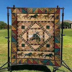 Horse Hur Quilt qu and Home Decor