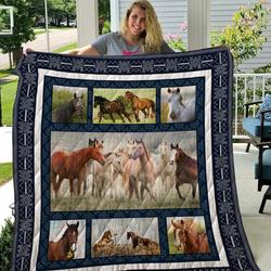 Horse Quilt Blanket Dhc2911150Vt and Home Decor