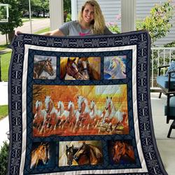 Horse Quilt Blanket Dhc2911152Vt and Home Decor