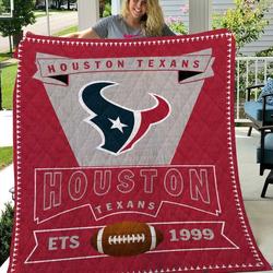 Ht Logo Premium Quilt and Home Decor