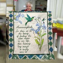 Hummingbird E Quilt Derqmk and Home Decor