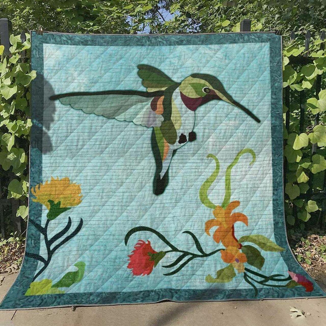 Hummingbird Hur Quilt Cysigl and Home Decor
