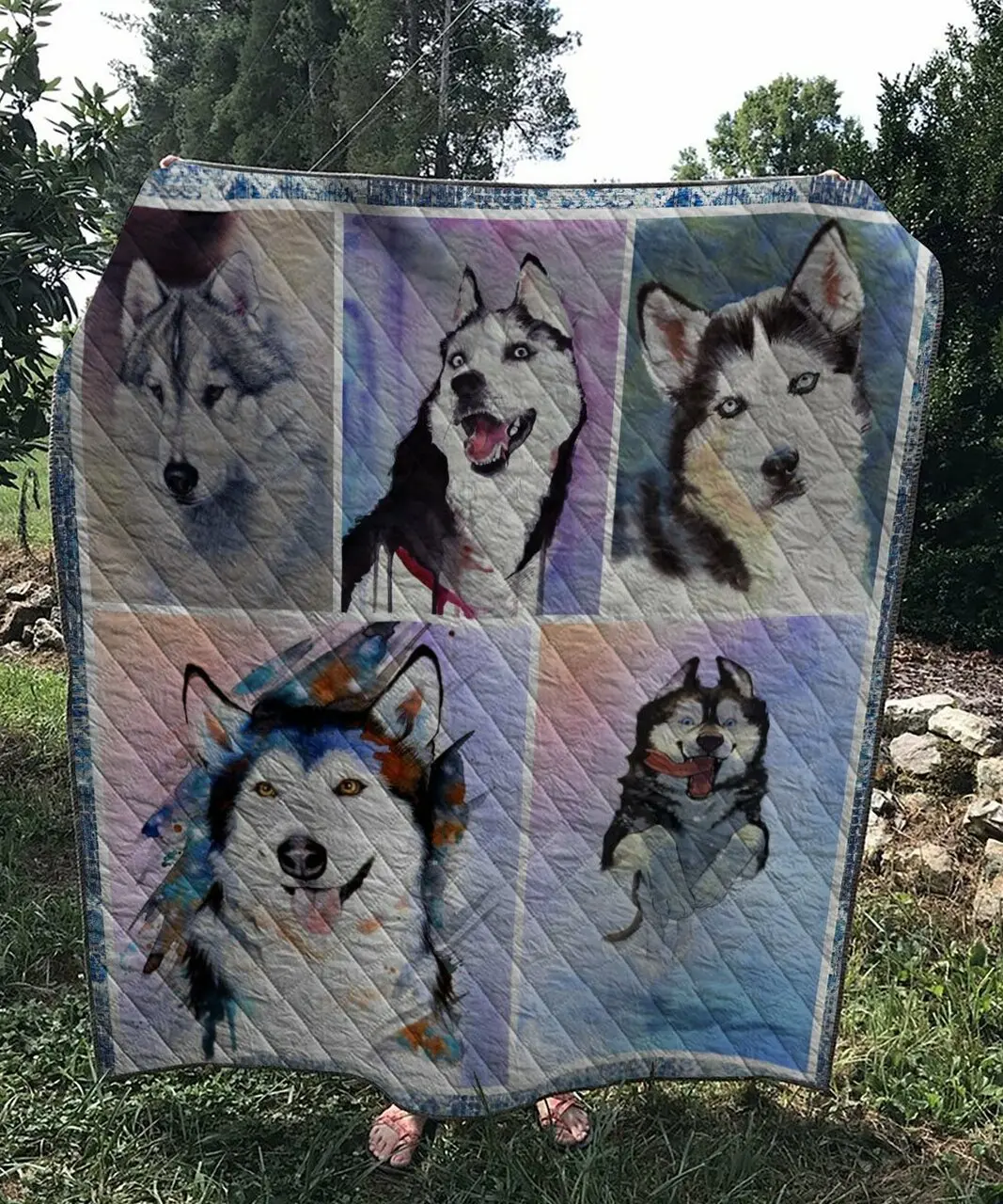 Husky Dog 3 Quilt and Home Decor