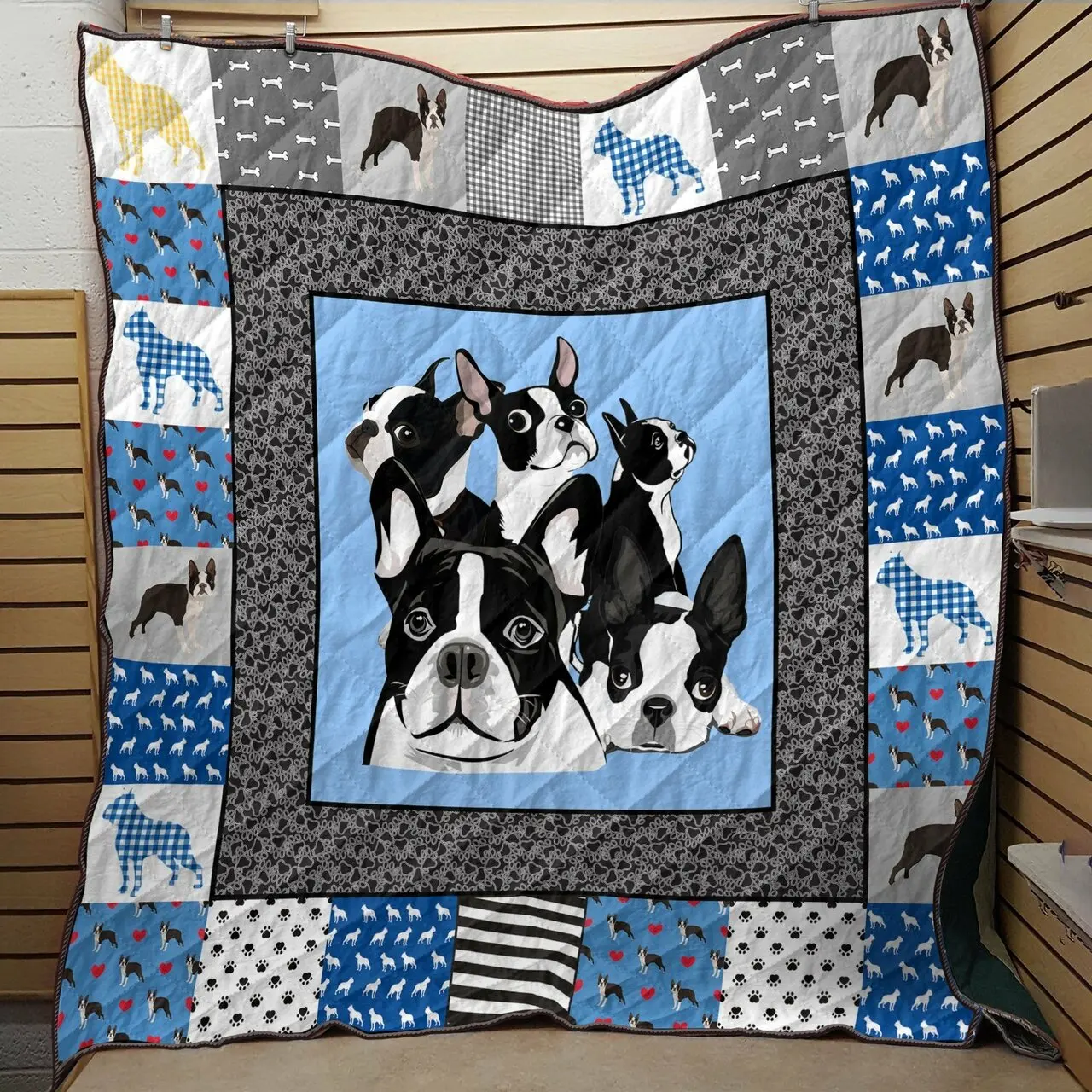 L Boston Terrier Loving Dog V1 Quilt Blanket Dhc09121887Dd and Home Decor