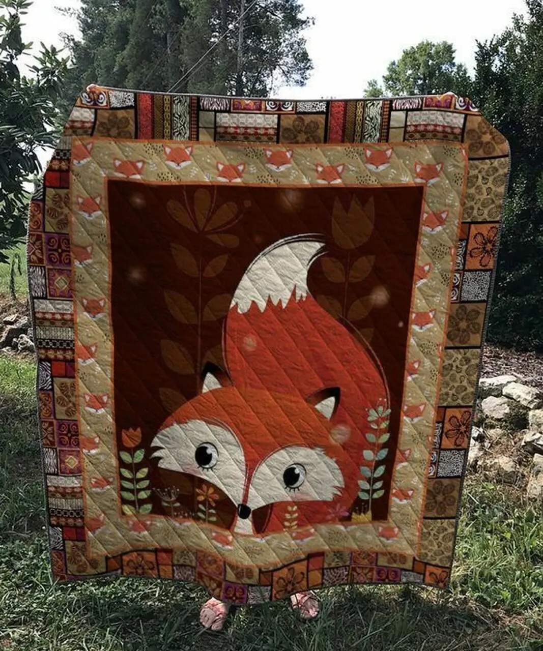 Lonely Fox Hur Quilt cl and Home Decor