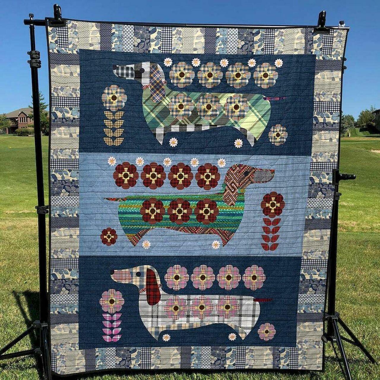 Love Dachshunds Clt180645 Quilt Blanket and Home Decor