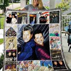 M310758 Modern Talking Quilt Blanket  Quilt and Home Decor