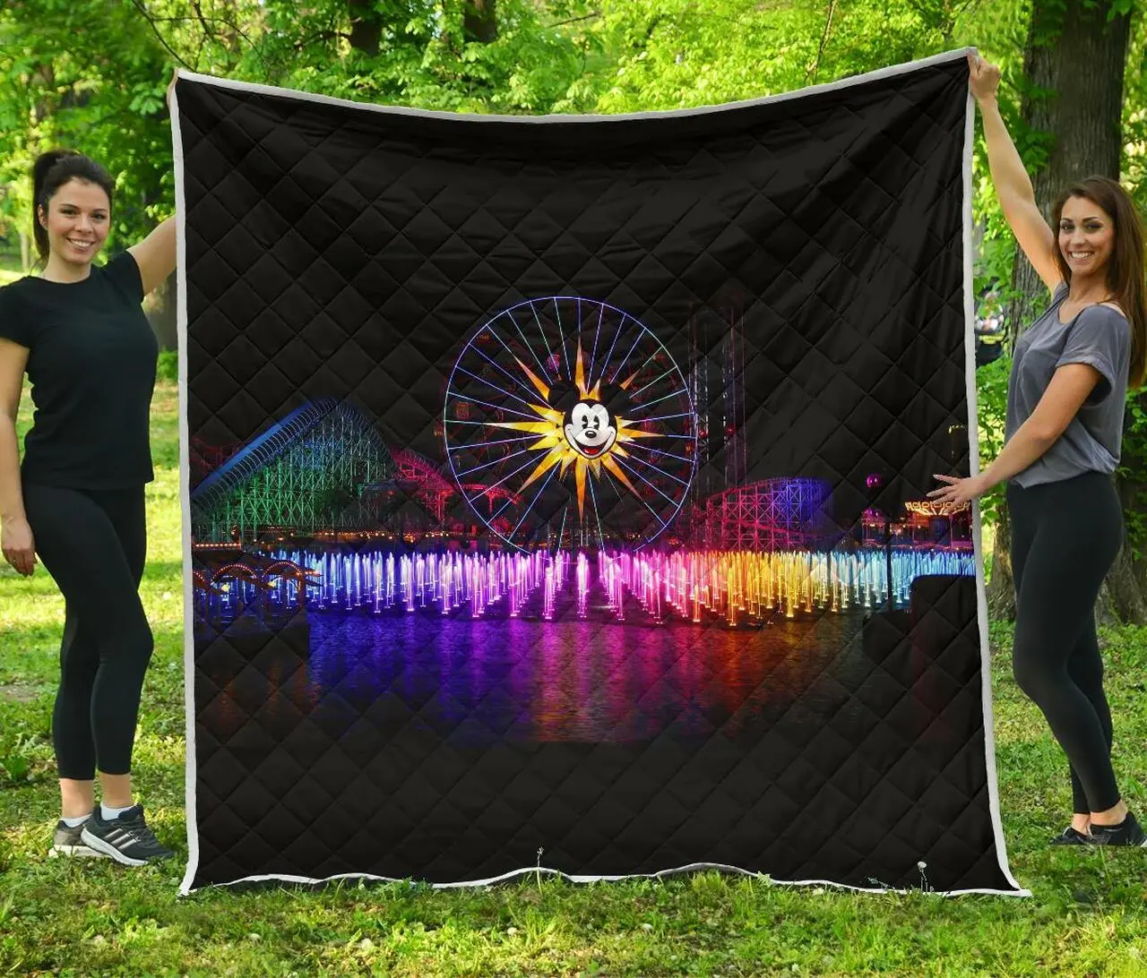 MickeyS Fun Wheel Quilt Quilt and Home Decor