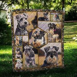 Miniature Schnauzer Portrait Hur Quilt Bevrwz and Home Decor