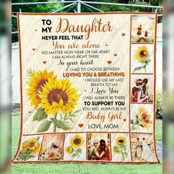 Mom To Daughter Never Feel That You Are Alone Quilt Blanket Dhc04012057Td and Home Decor