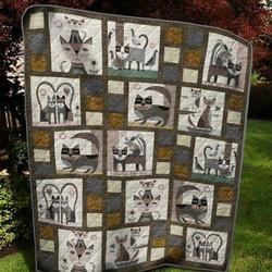 Mouse On The Cat Quilt Blanket  Quilt and Home Decor