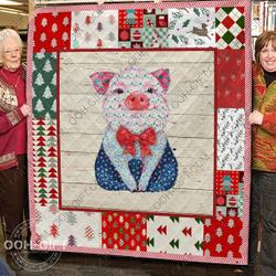 Ooh-Gift Premium Quilt  Farmer  Lovely Pig  Quilt and Home Decor