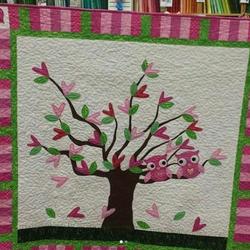 Owl Quilt Tdhes and Home Decor