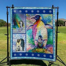 Penguin Hur Quilt Cysies and Home Decor