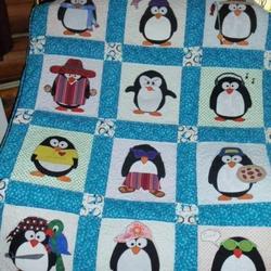 Penguin Hur Quilt dq and Home Decor
