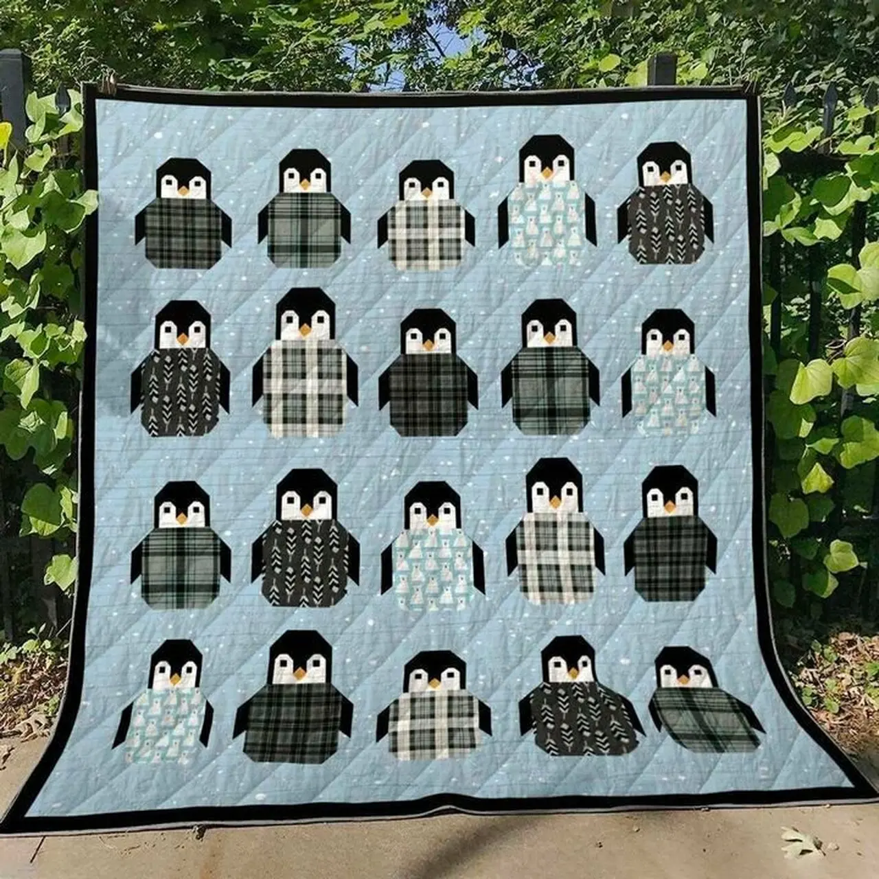 Penguin Mmc2810788 Quilt Blanket and Home Decor