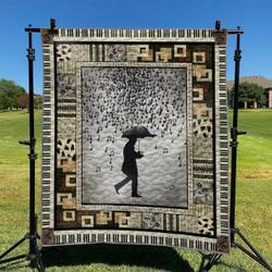 Piano Hur Quilt hc and Home Decor