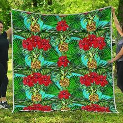 Pineapple Hibiscus Hawaii Hur Quilt Bevraa and Home Decor