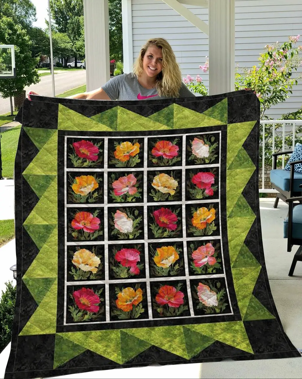 Poppy Picture Window Quilt Quilt and Home Decor