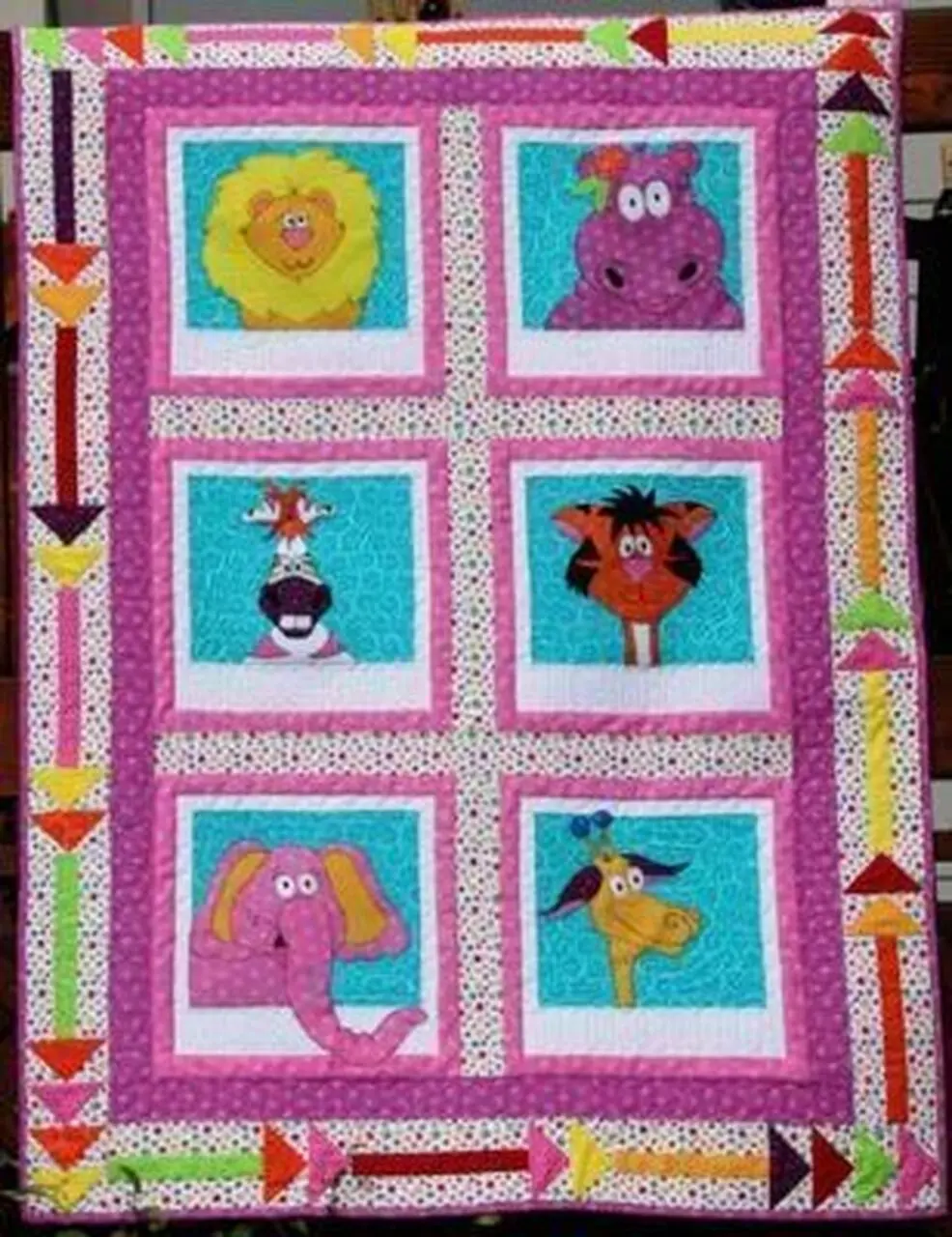 Portraits Of Jungle Things Quilt Tdhns and Home Decor