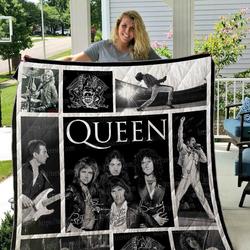 Queen Black & White Quilt Blanket 01 and Home Decor